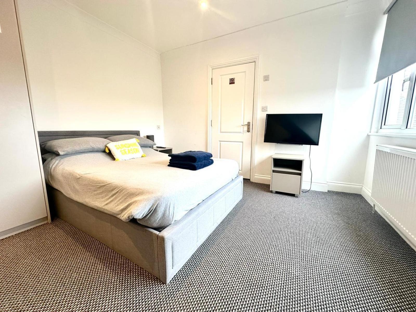 Stylish Modern, Private Apartment,15 Mins To Central London Hendon Extérieur photo