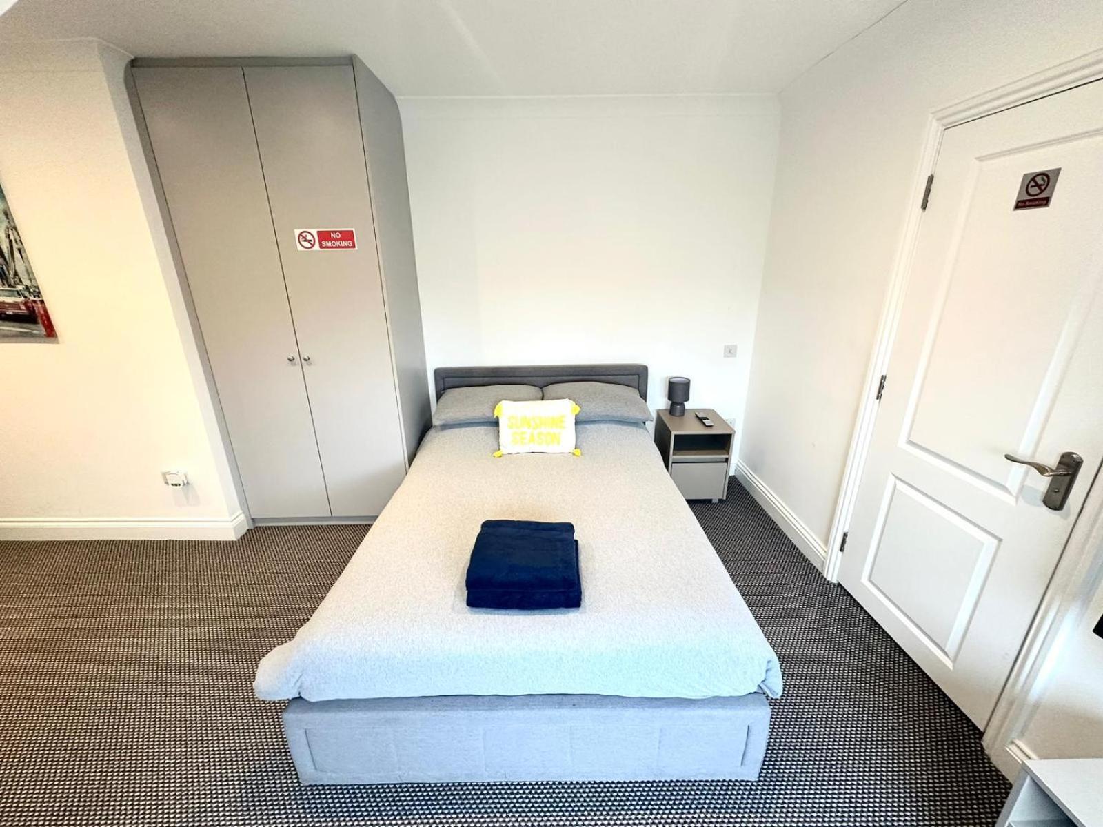 Stylish Modern, Private Apartment,15 Mins To Central London Hendon Extérieur photo