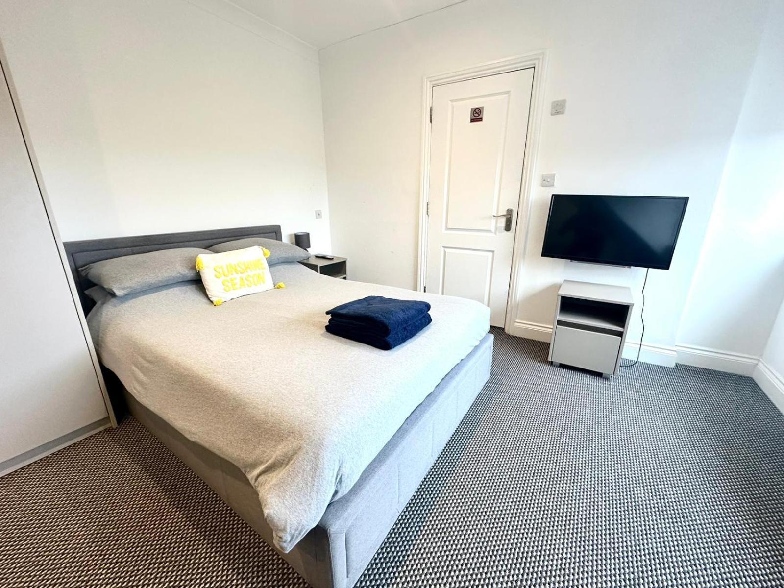 Stylish Modern, Private Apartment,15 Mins To Central London Hendon Extérieur photo